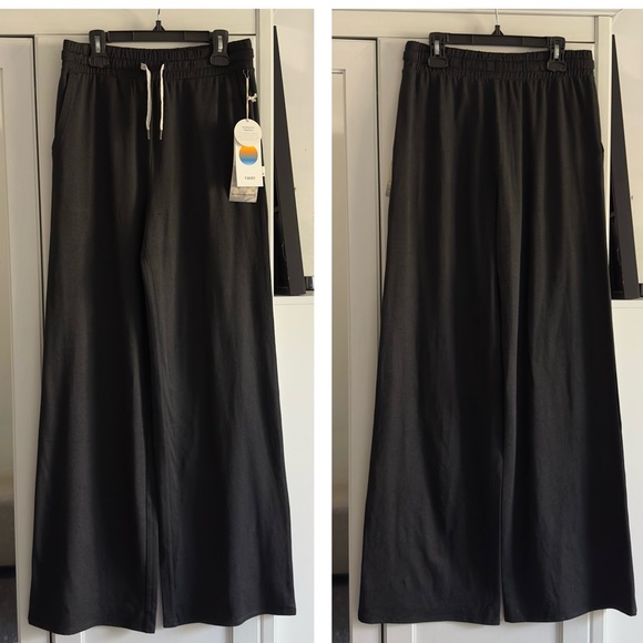 Vuori Halo Essential Wideleg Pant in Black Heather Size XS - Picture 2 of 8